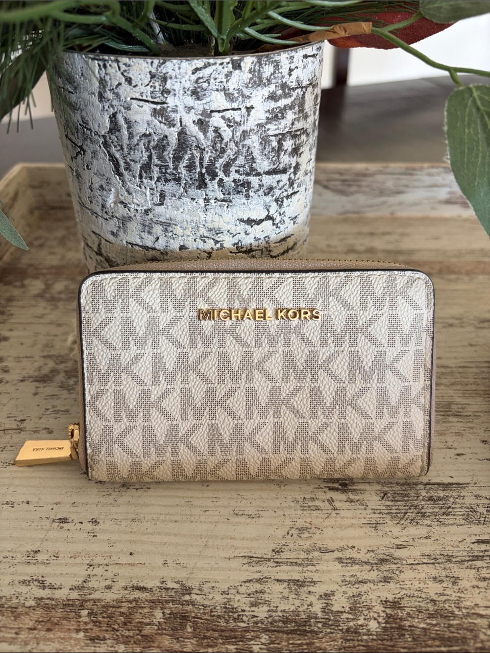 Michael Kors Beige Monogram Jet Set Logo Zip Around Wallet w/ Gold Hadware